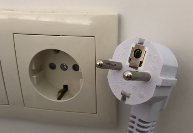 Type F socket & plug (grounded)